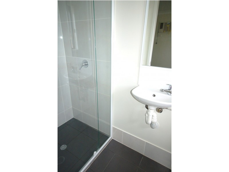 8/118 Samsonvale Road, Strathpine QLD 4500