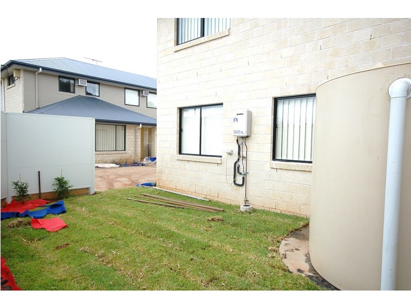 8/118 Samsonvale Road, Strathpine QLD 4500