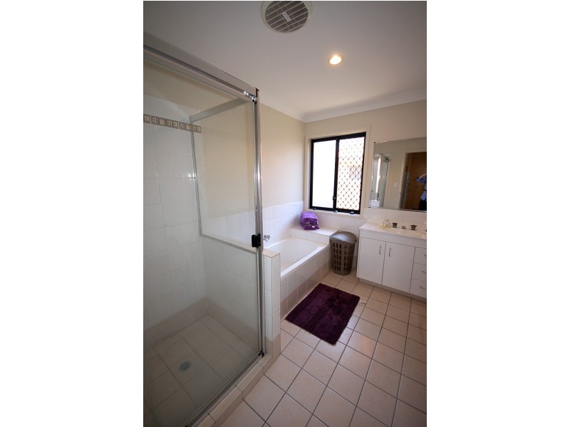 5 North Aston Court, Bray Park QLD 4500