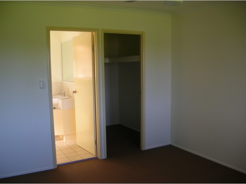 2/12 Slater Avenue, Lawnton QLD 4501