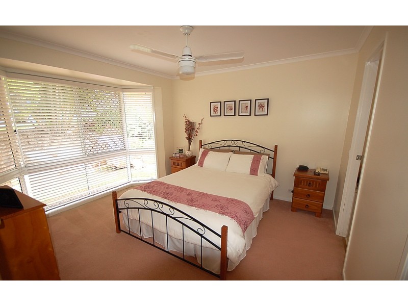 2 Wyara Court, Petrie QLD 4502