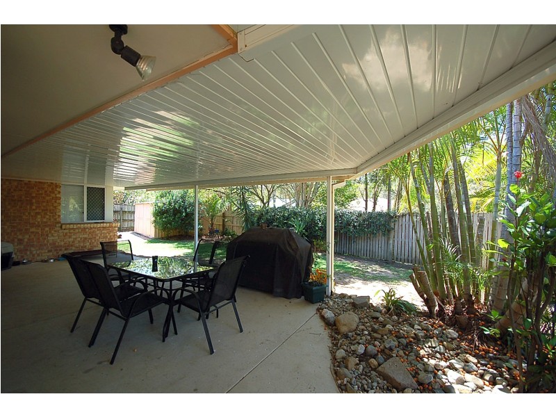 2 Wyara Court, Petrie QLD 4502