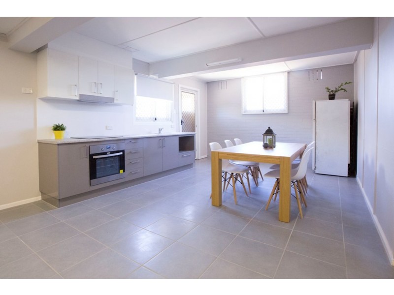 2 Windrest Street, Strathpine QLD 4500