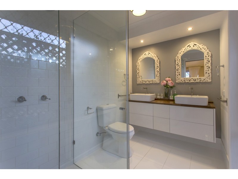 144 Faheys Road West, Albany Creek QLD 4035