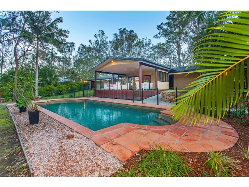 71 Whiteside Road, Whiteside QLD 4503