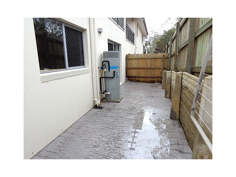 2/5 Pine Valley Drive, Joyner QLD 4500