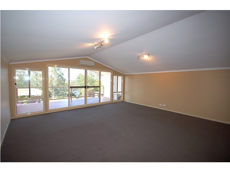 7 Turnbull Court, Petrie QLD 4502