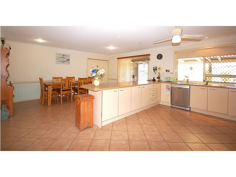 6 Parklane Place, Strathpine QLD 4500