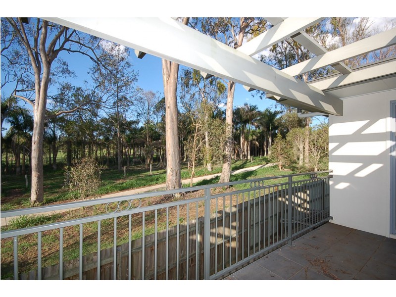 4/5 Pine Valley Drive, Joyner QLD 4500