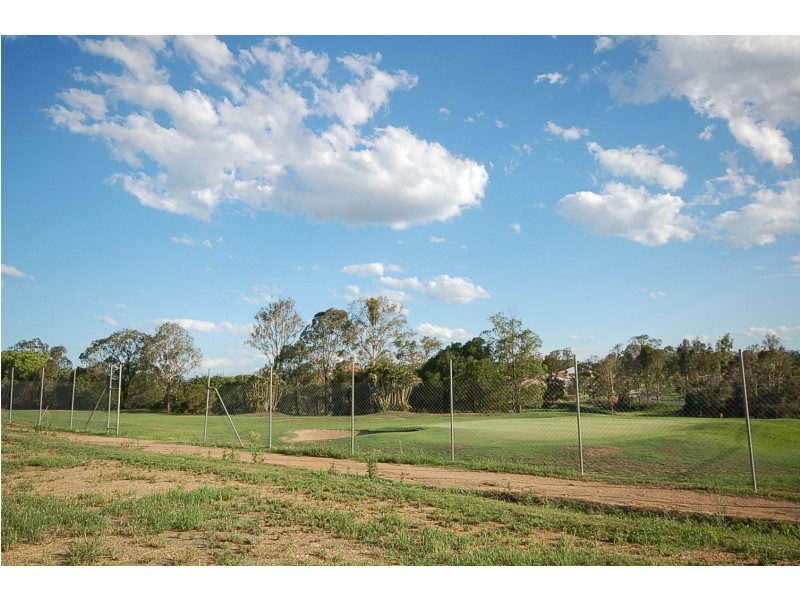 4/5 Pine Valley Drive, Joyner QLD 4500