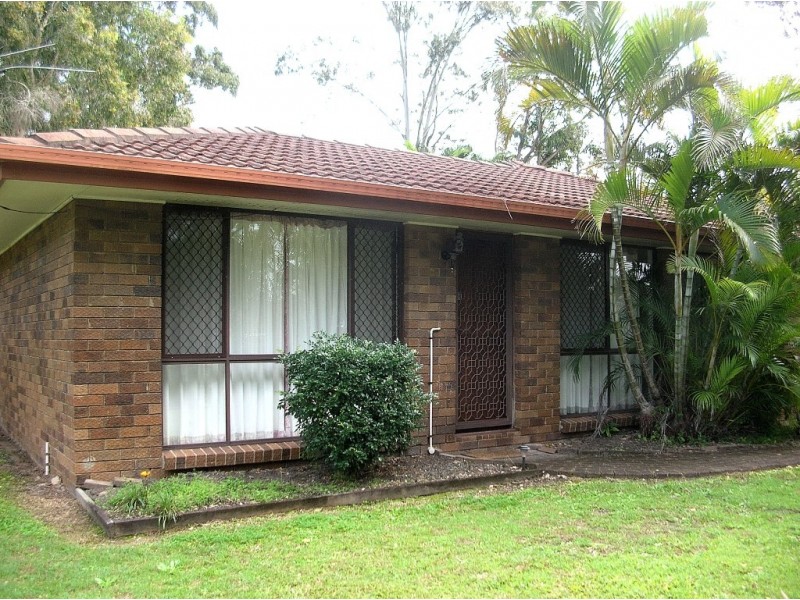 12 St Quentin Road, Petrie QLD 4502