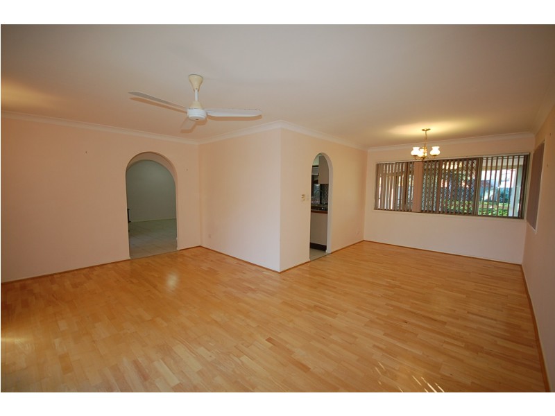 2 Danton Court, Petrie QLD 4502