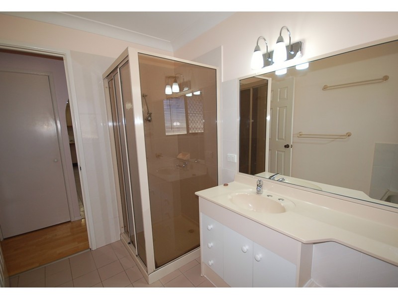 2 Danton Court, Petrie QLD 4502