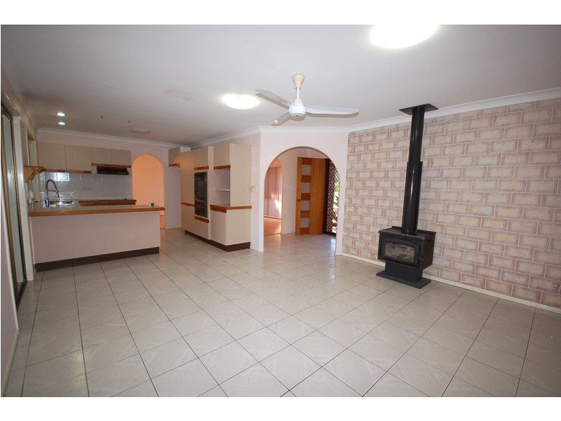 2 Danton Court, Petrie QLD 4502