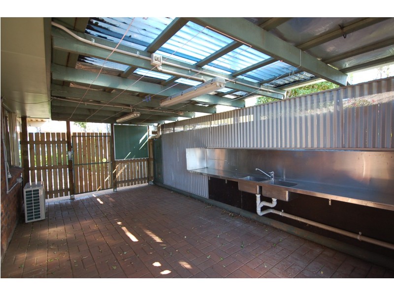 2 Danton Court, Petrie QLD 4502
