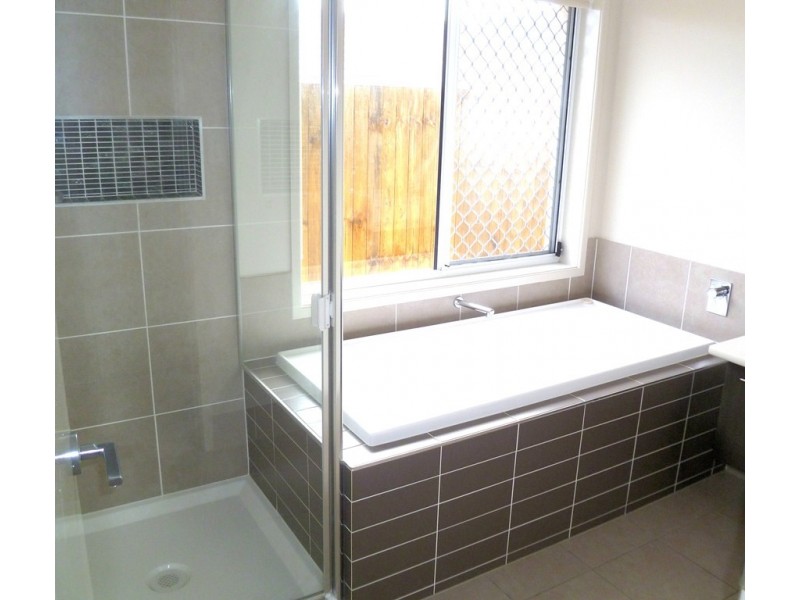 5 Isaac Street, Upper Coomera QLD 4209