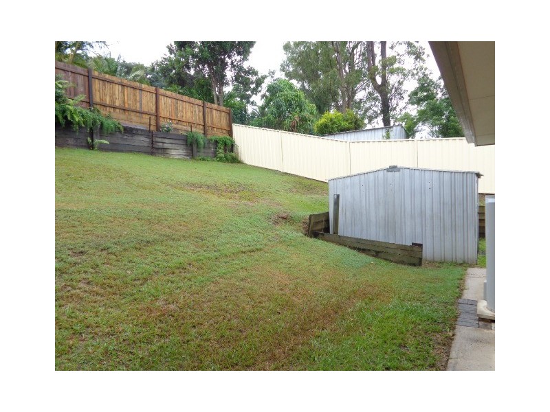 2 Connewarre Court, Petrie QLD 4502