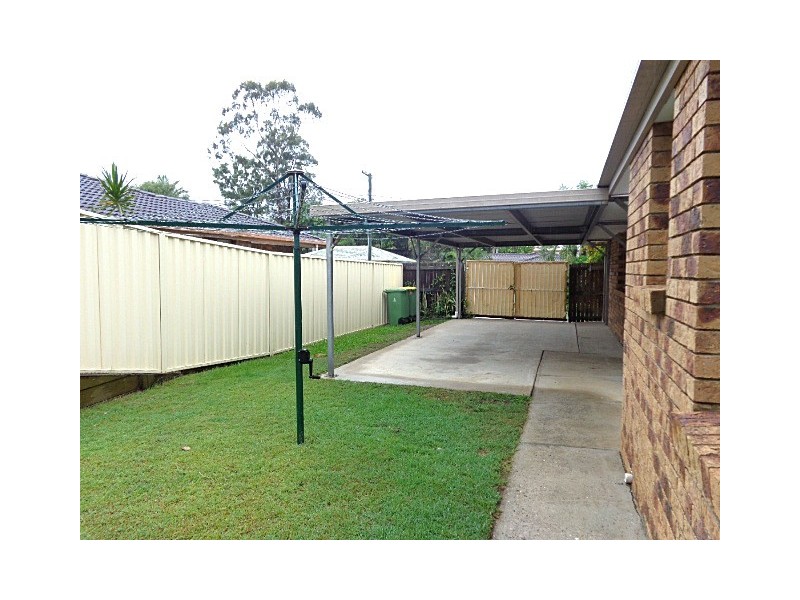 2 Connewarre Court, Petrie QLD 4502