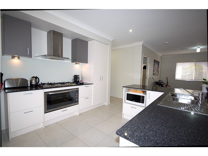 21 Azahar Street, Carseldine QLD 4034