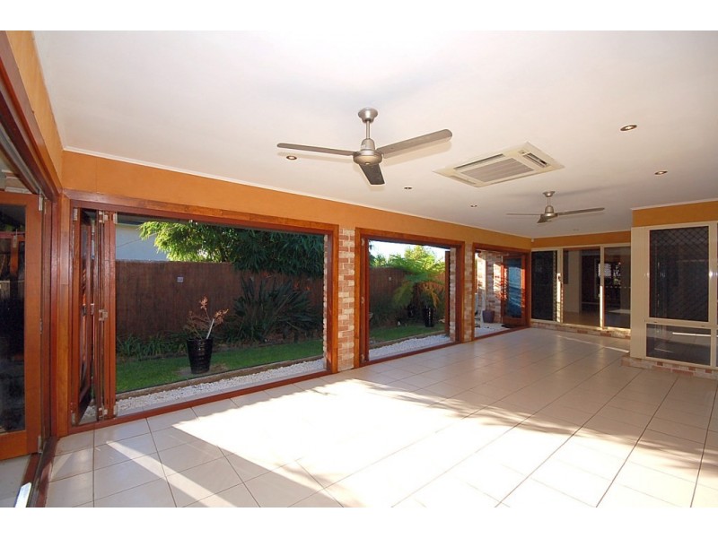 17 Hopkins Street, Petrie QLD 4502