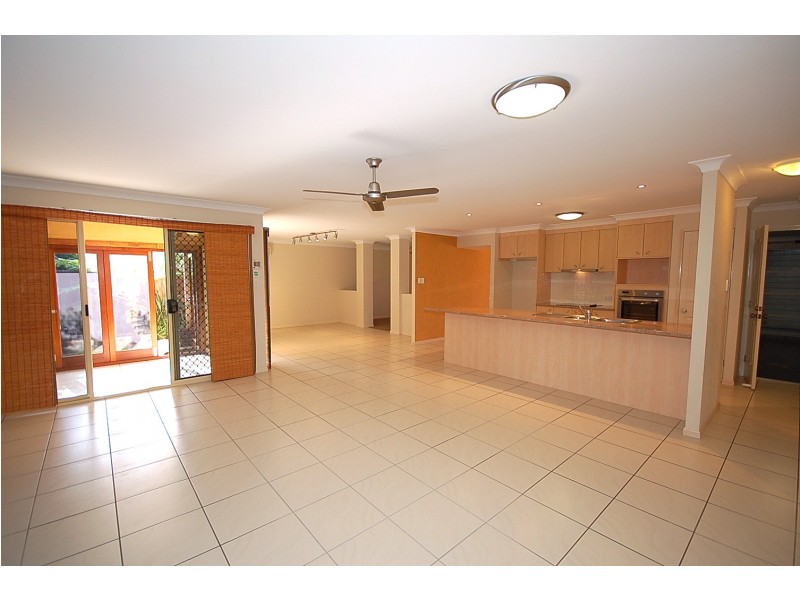 17 Hopkins Street, Petrie QLD 4502