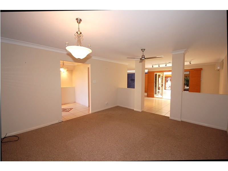 17 Hopkins Street, Petrie QLD 4502