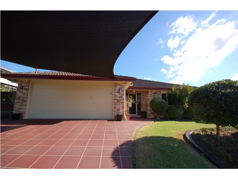 17 Hopkins Street, Petrie QLD 4502