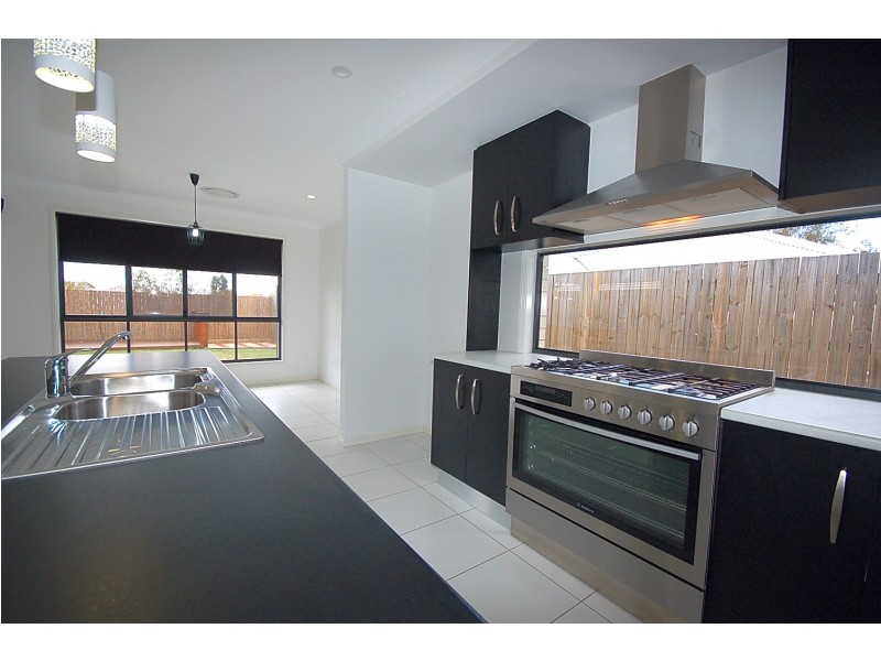 9 Bow Street, Bray Park QLD 4500