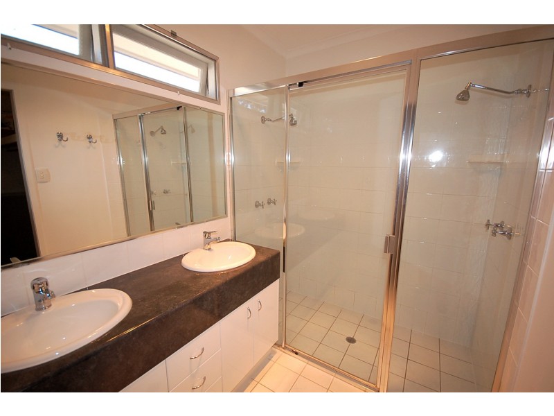 24 Spitfire Avenue, Strathpine QLD 4500