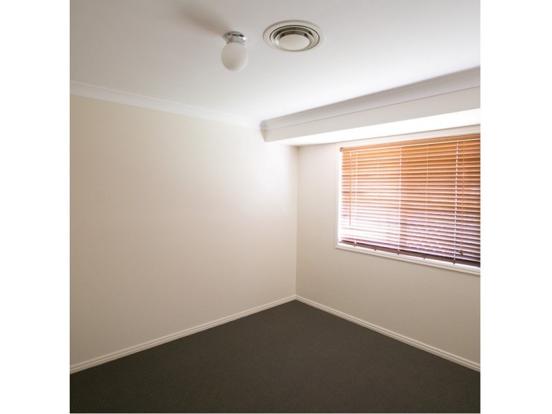 45 Vaucluse Crescent, Petrie QLD 4502