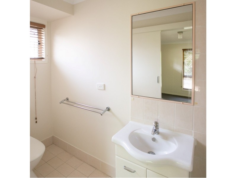 45 Vaucluse Crescent, Petrie QLD 4502