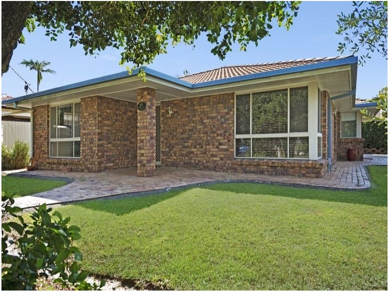 45 Vaucluse Crescent, Petrie QLD 4502