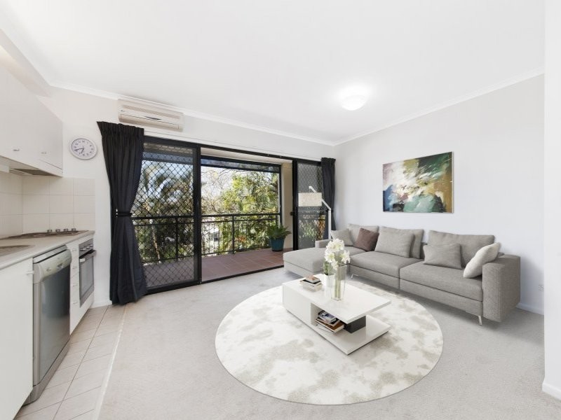 5 Heidelberg Street, East Brisbane QLD 4169