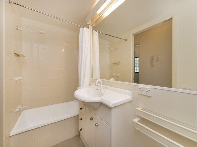 5 Heidelberg Street, East Brisbane QLD 4169