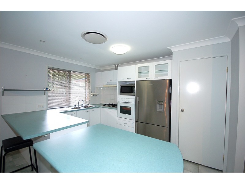 9 Valmadre Court, Petrie QLD 4502