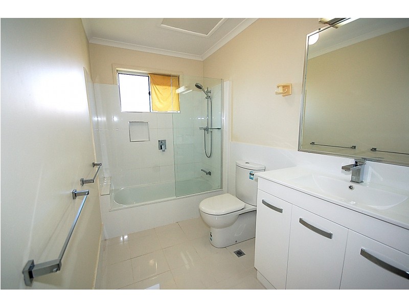 40 Leis Parade, Lawnton QLD 4501