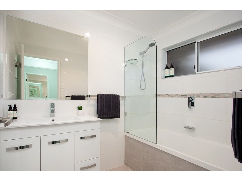 4 Glen Street, Bray Park QLD 4500