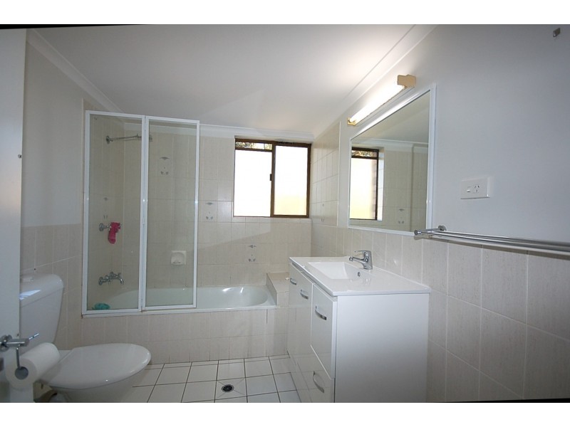 1/11 York Street, Indooroopilly QLD 4068