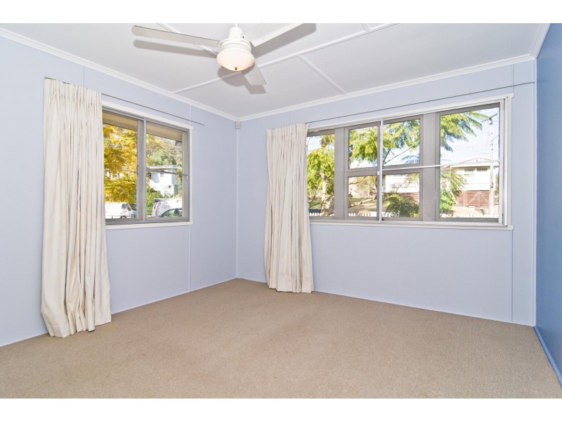 4 Regan Street, Keperra QLD 4054