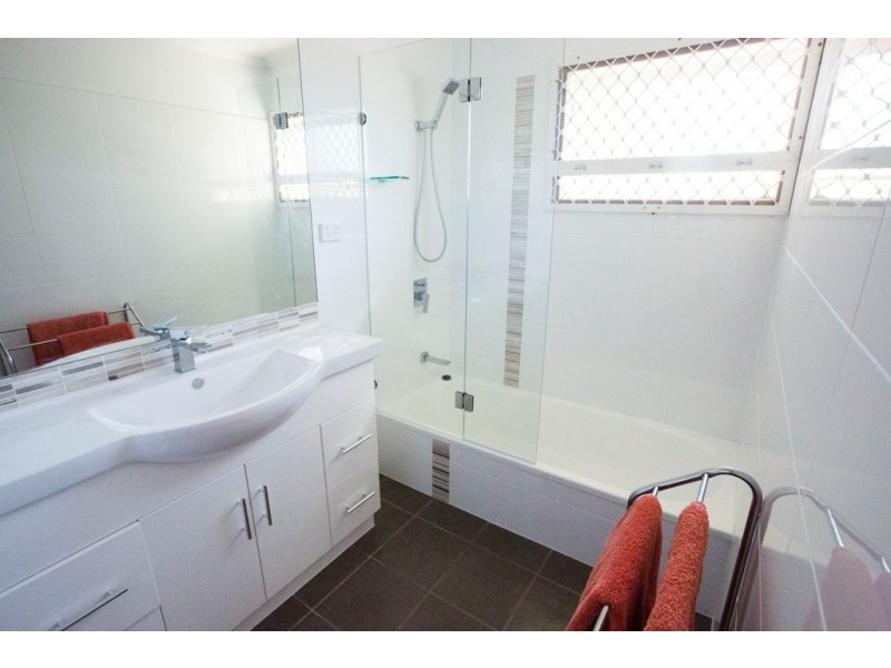 2 Windrest St, Strathpine QLD 4500