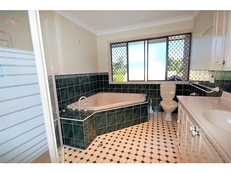 9 Gowie Street, Brendale QLD 4500