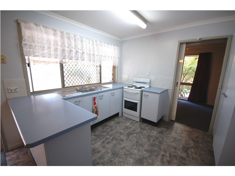 2 Connewarre Court, Petrie QLD 4502