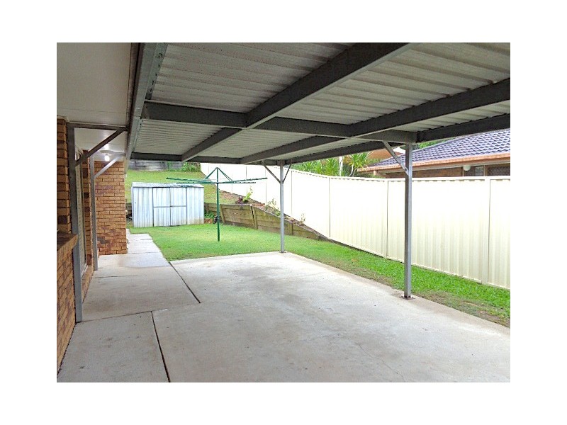 2 Connewarre Court, Petrie QLD 4502