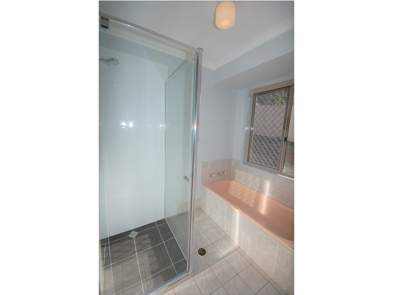 2 Connewarre Court, Petrie QLD 4502