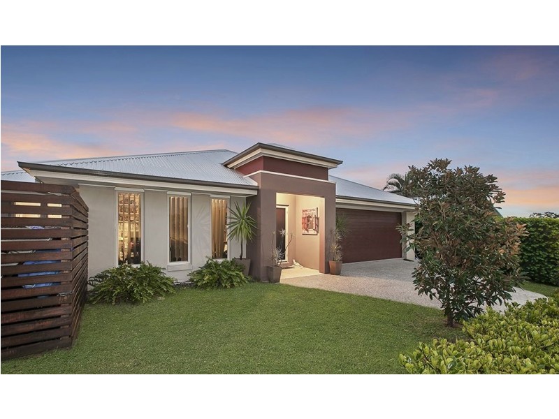 11 Hopkins Street, Petrie QLD 4502
