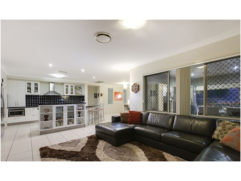 11 Hopkins Street, Petrie QLD 4502