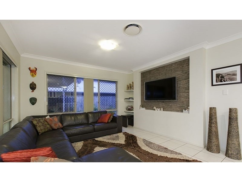 11 Hopkins Street, Petrie QLD 4502