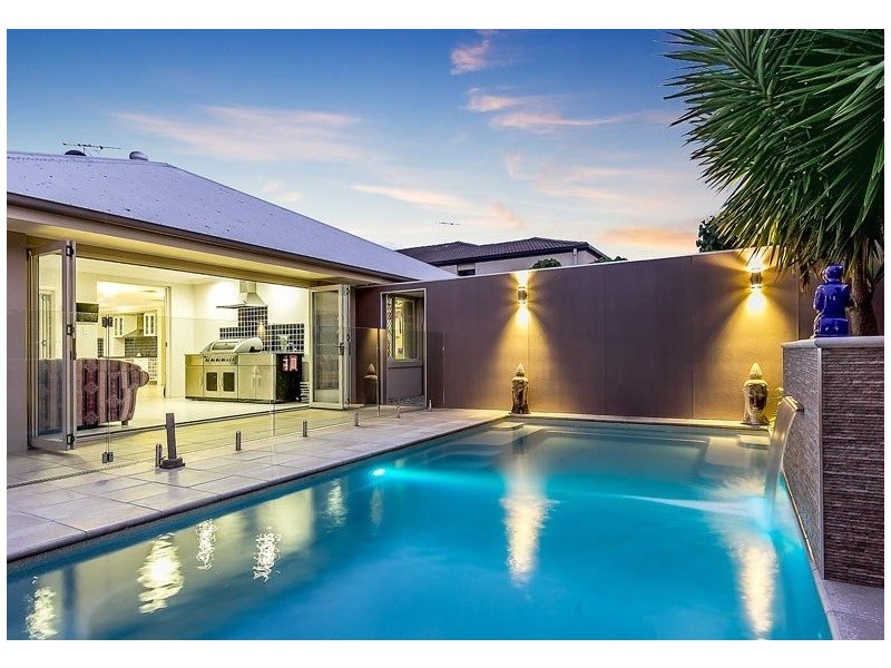 11 Hopkins Street, Petrie QLD 4502