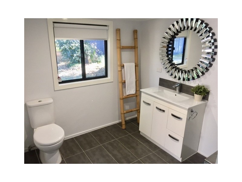 129B Spitfire Avenue, Strathpine QLD 4500