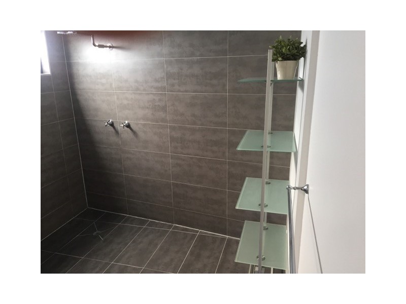 129B Spitfire Avenue, Strathpine QLD 4500